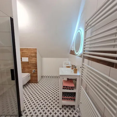 Apartament Konirna *