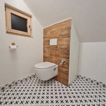 Konirna Apartament *